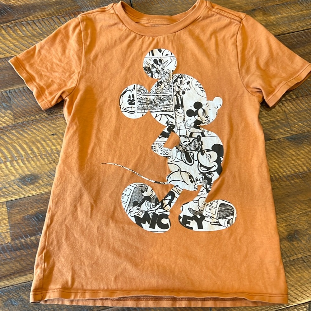 Mickey Mouse tee size small